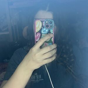 I’m not selling anything..right now I’m just looking for Lululemon clothes